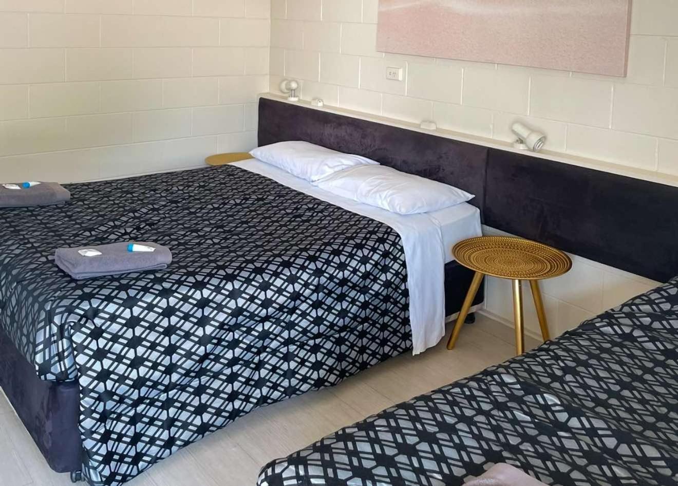 آير Tropical City Motor Inn المظهر الخارجي الصورة